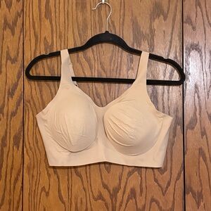 Evelyn & Bobbie Beyond Bra L Nude Wireless Comfort NWT